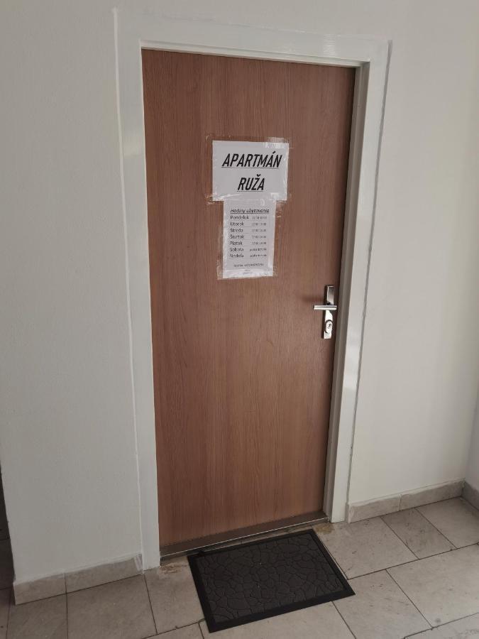 Apartman Ruza Ruzomberok Eksteriør billede